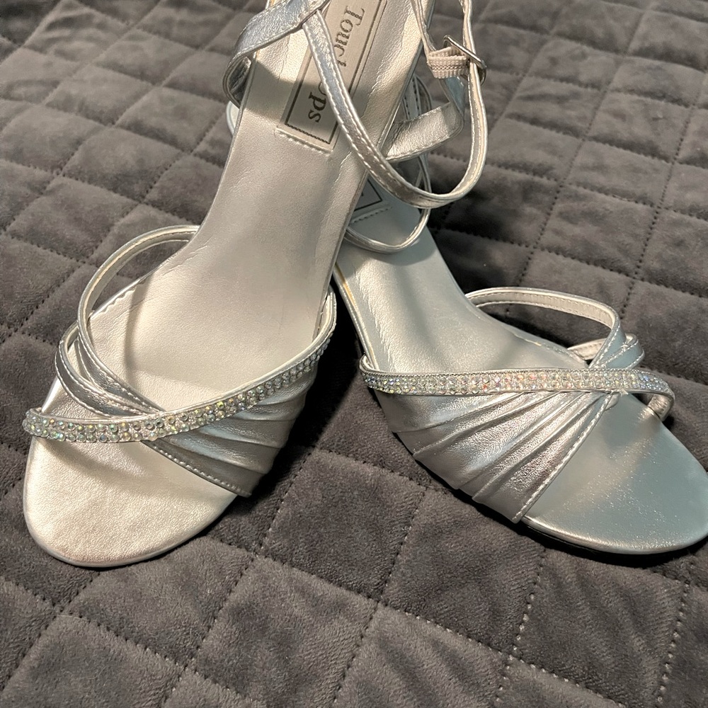 high heel dress shoe